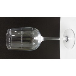 Laser engraved wine glass - It's wine o'clock